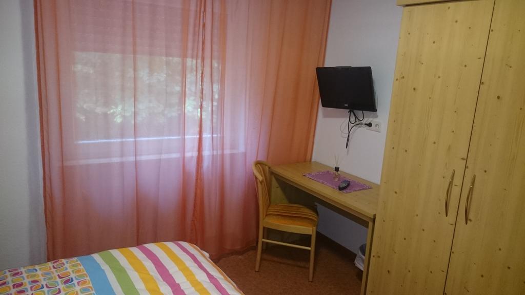Gasthof Wilhelm Tell Fremdenzimmer Zirndorf Exteriér fotografie